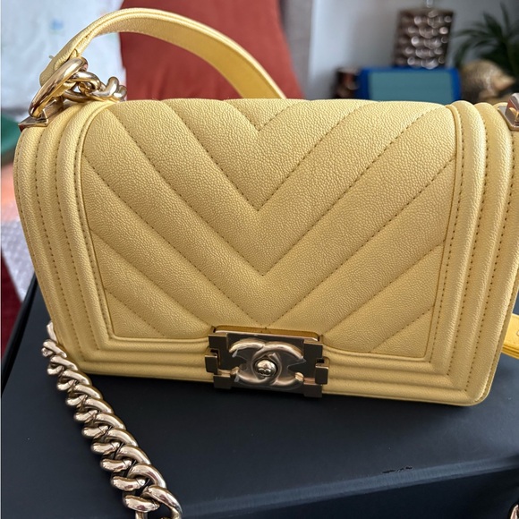Authentic CHANEL Caviar Leather Boy Bag - Picture 1 of 6